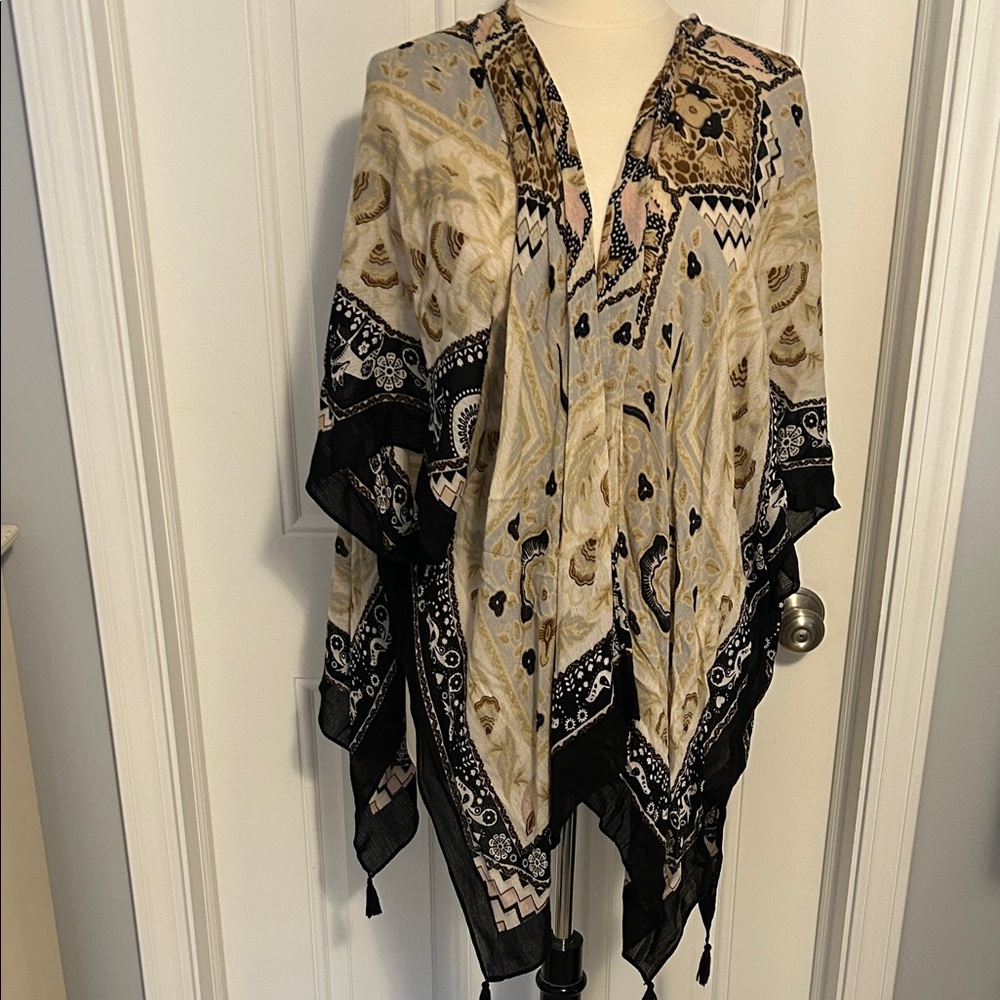 Boho Patterned Kimono Shawl in Black, Cream & Beige coverup topper one size